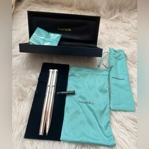 (New)authentic 100% TIFFANY & CO. STERLING SILVER PENCIL
BALLPOINT PEN SET & BOX